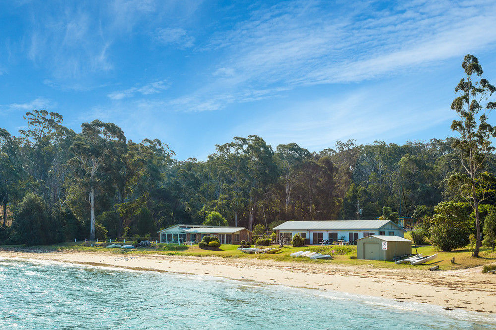 Quarantine Bay Beach Cottages Eden Eksteriør billede