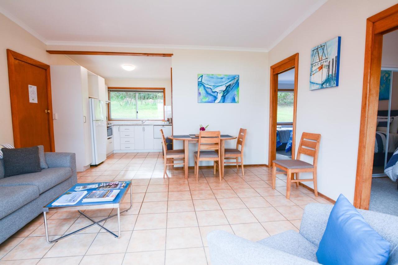 Quarantine Bay Beach Cottages Eden Eksteriør billede