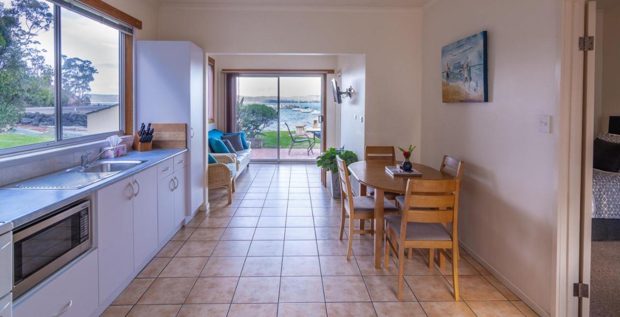 Quarantine Bay Beach Cottages Eden Eksteriør billede