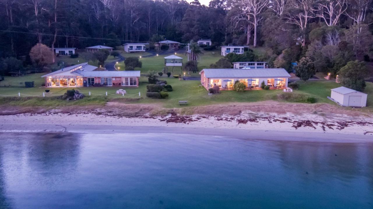Quarantine Bay Beach Cottages Eden Eksteriør billede