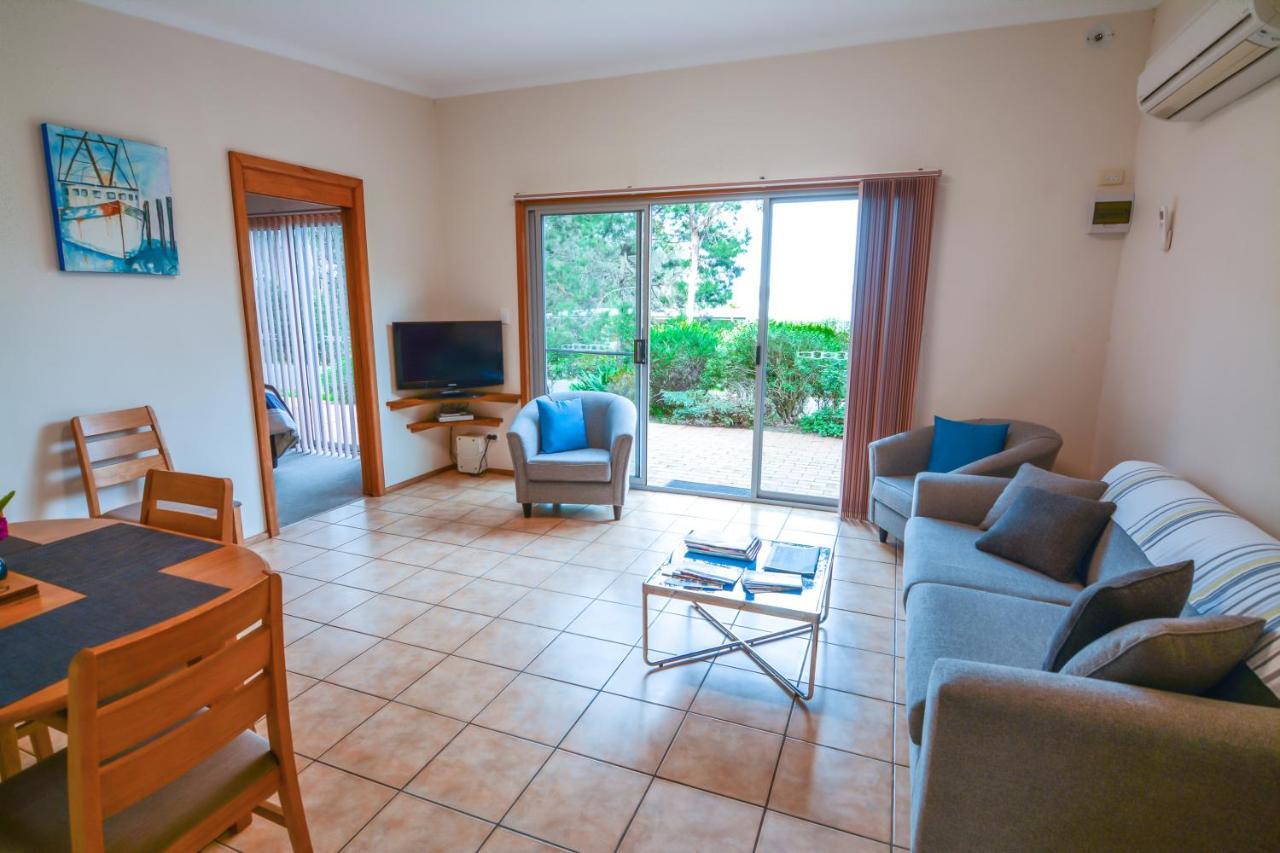 Quarantine Bay Beach Cottages Eden Eksteriør billede